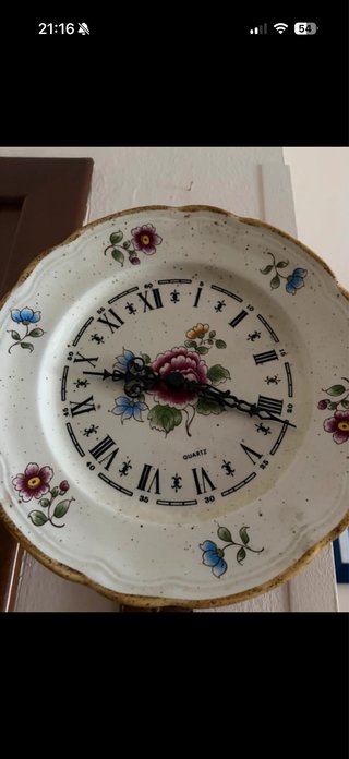 Orologio da parete decorato con fiori