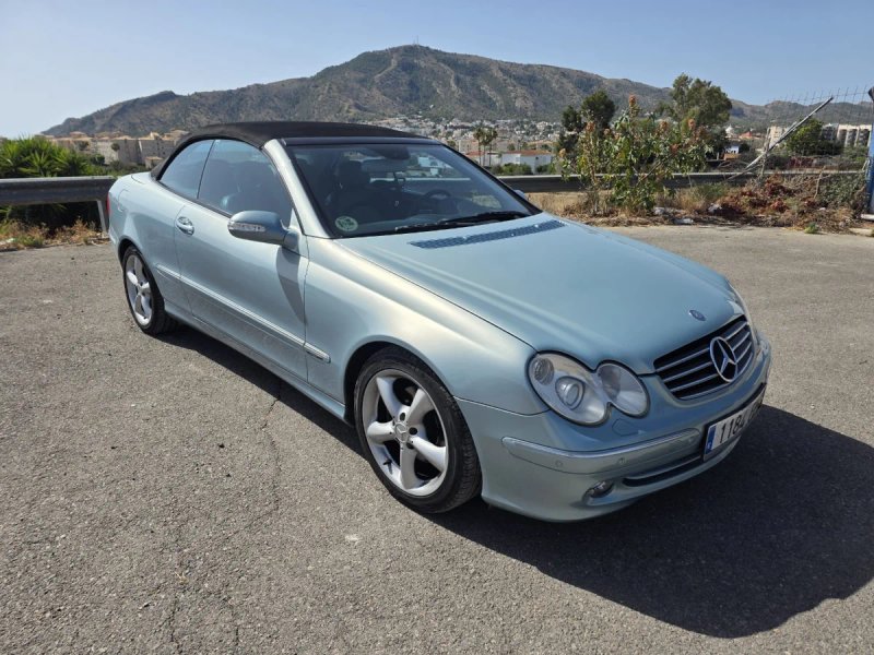 Mercedes-Benz  CLK 2004 - foto 1