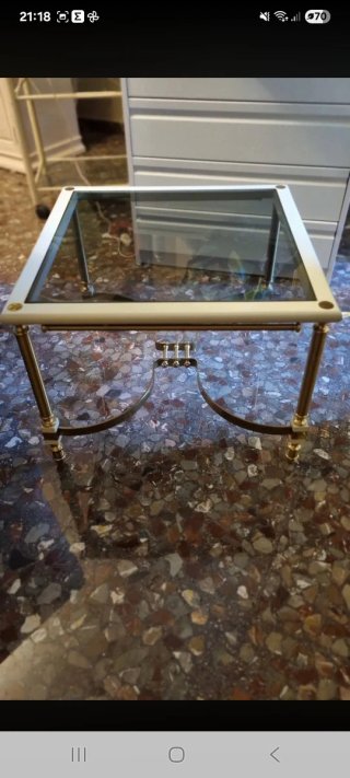 Mesita de salón cristal y metal dorado