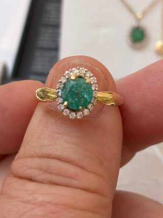 Juego Oro 18k Esmeraldas y Diamantes
