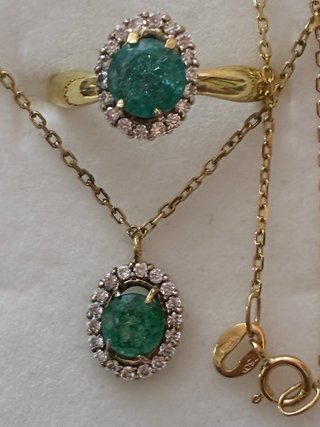 Juego Oro 18k Esmeraldas y Diamantes