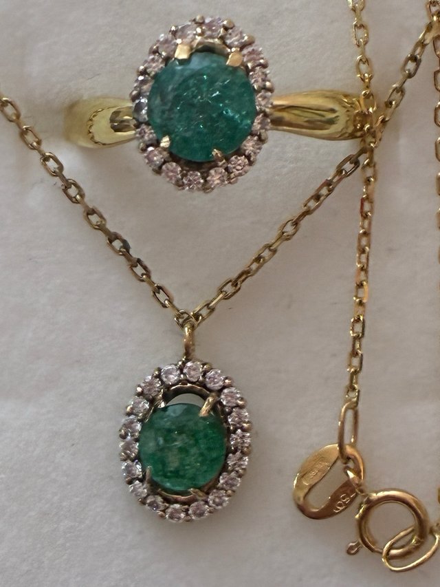 Juego Oro 18k Esmeraldas y Diamantes