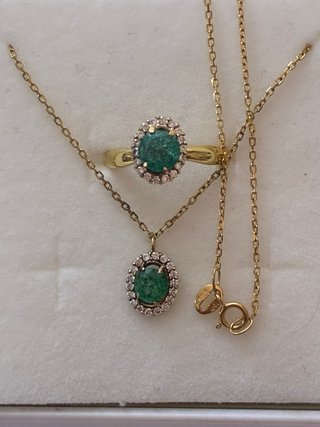 Juego Oro 18k Esmeraldas y Diamantes
