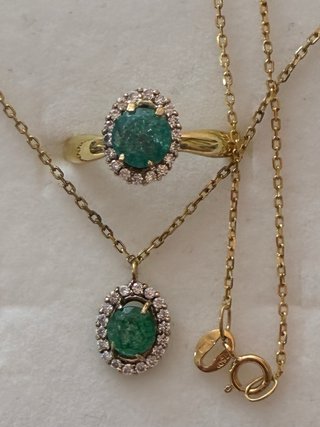 Juego Oro 18k Esmeraldas y Diamantes