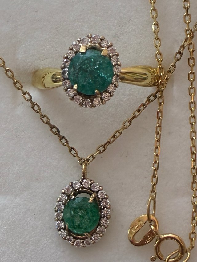 Juego Oro 18k Esmeraldas y Diamantes