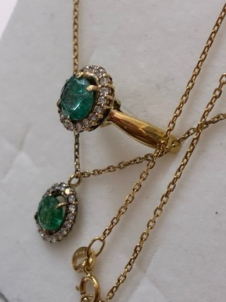 Juego Oro 18k Esmeraldas y Diamantes