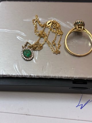 Juego Oro 18k Esmeraldas y Diamantes