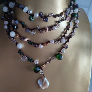 Collar de mil vueltas con cuentas