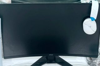 PS5, PS4 y Monitor MSI