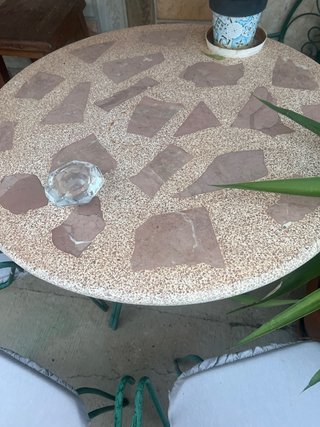 Mesa y 4 sillas de jardín