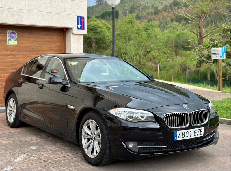 BMW Serie 5 2011 - foto 1