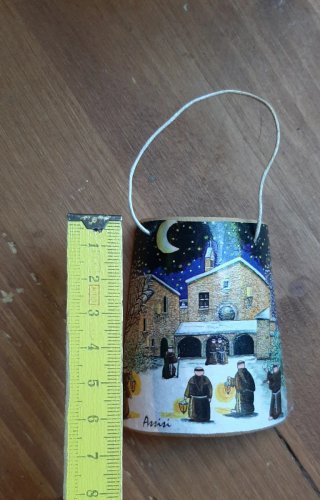 Souvenir assisi coppo tegola frati nella neve