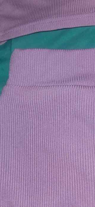 Conjunto lila top y pantalón