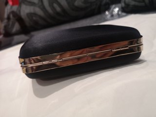 Bolso Hugo Boss Negro y Dorado