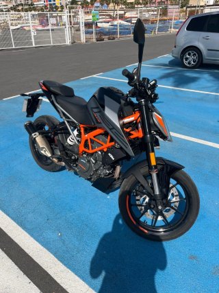 KTM 125 DUKE Negra/Naranja