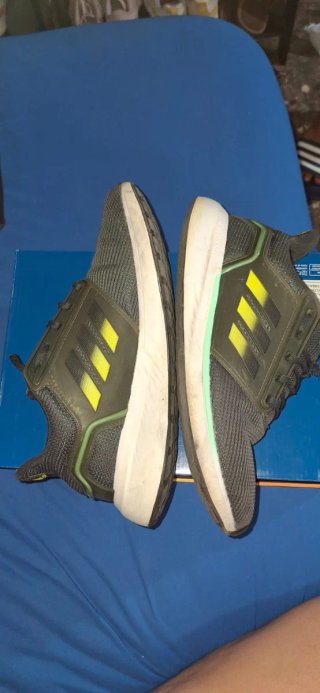 Zapatillas Adidas Negras y Verdes