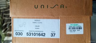Zapatos de tacón plateados