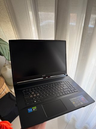 Portatil gaming MSI