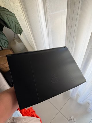 Portatil gaming MSI