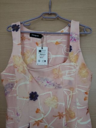Vestido Desigual floral rosa