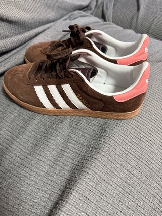 Zapatillas Adidas Gazelle Marrones y Rosas