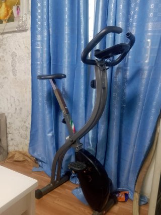 Bicicleta estática plegable