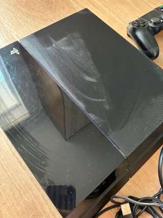 PS4 500GB Negra  Con dos Mandos ( funciona perfect