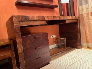 Scrivania 140×60 con 2 cassetti + cassettiera
