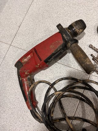 Taladro percutor HILTI y accesorios