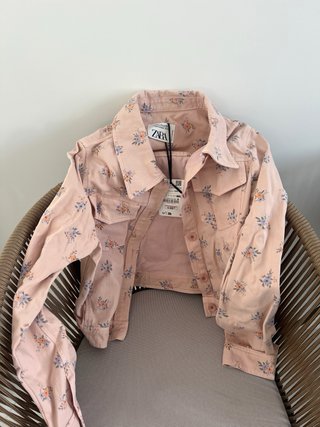 Chaquetas Zara flores rosas de niña