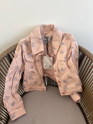 Chaquetas Zara flores rosas de niña