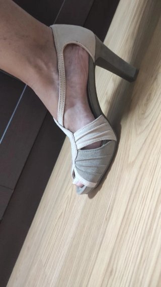 Zapatos de tacón beige y gris talla 38