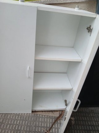 Armario auxiliar blanco con llave 100x80x27