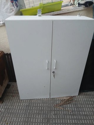 Armario auxiliar blanco con llave 100x80x27