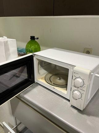 Microondas blanco