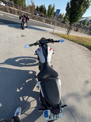 Yamaha MT-07 2019 Negra y Roja
