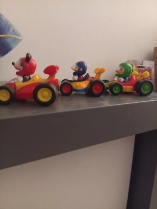 Set 3 macchinine Formula 1 Disney