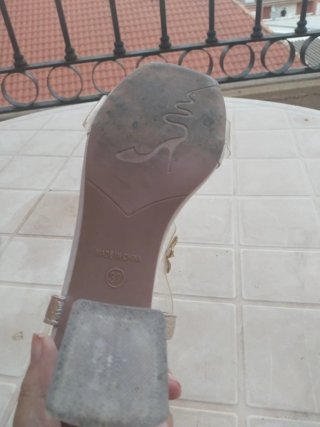 Sandalias doradas y transparentes Talla 37
