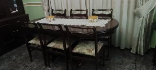 Mesa de comedor y 6 sillas