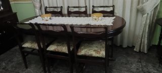 Mesa de comedor y 6 sillas