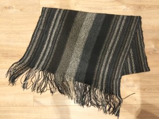 Bufanda de punto mujer gris y negra