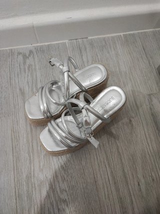 Sandalias cuña BUONAROTTI plateadas