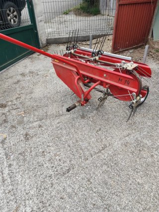 Rastrillo y hileradora para motocultor