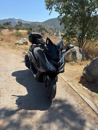 Honda Forza 125 Negra
