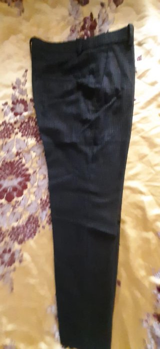 Pantalón ZARA cuadros negro y gris