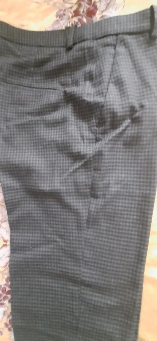 Pantalón ZARA cuadros negro y gris