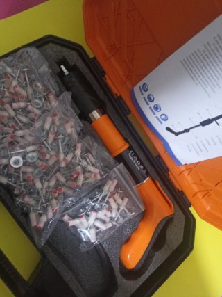 Pistola Clavos Acero Impacto + Accesorios