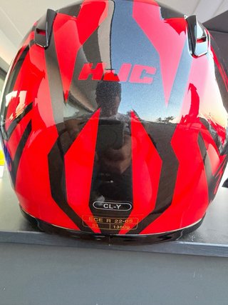 Casco HJC niño diseño tiburón