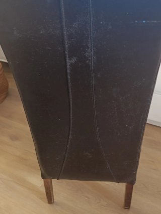 Silla de salón de piel marrón