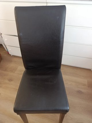 Silla de salón de piel marrón